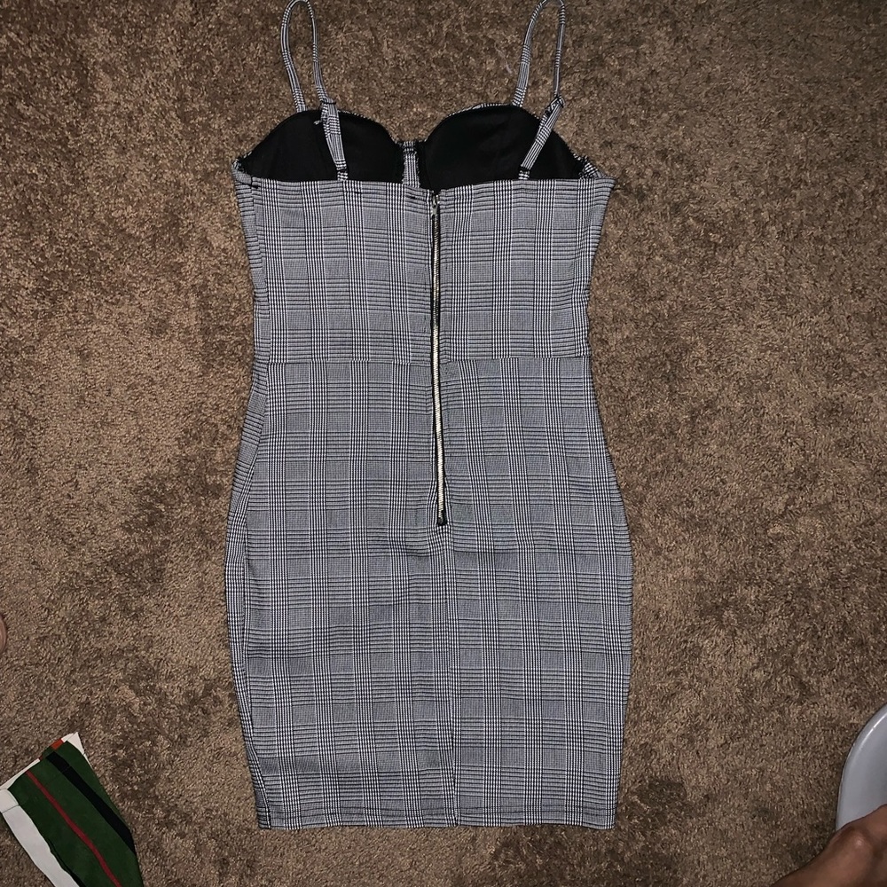 Dress - Picture 2 of 2